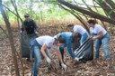 Ação de limpeza da nascente afluente do Córrego Traíra