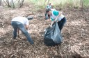 Ação de limpeza da nascente afluente do Córrego Traíra