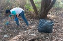 Ação de limpeza da nascente afluente do Córrego Traíra