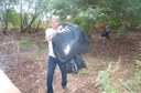 Ação de limpeza da nascente afluente do Córrego Traíra
