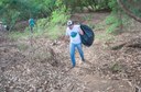 Ação de limpeza da nascente afluente do Córrego Traíra