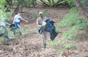 Ação de limpeza da nascente afluente do Córrego Traíra