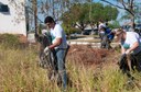 Ação de limpeza da nascente afluente do Córrego Traíra