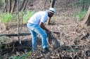 Ação de limpeza da nascente afluente do Córrego Traíra