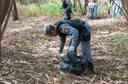 Ação de limpeza da nascente afluente do Córrego Traíra