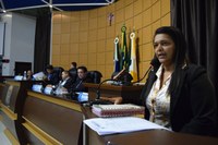 Carmen cobra melhor atendimento na Saúde