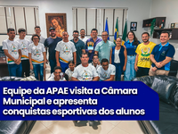 Equipe da APAE visita a Câmara Municipal e apresenta conquistas esportivas dos alunos