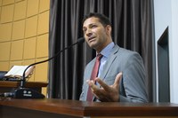 Messias pede redução do número de Vereadores na Casa