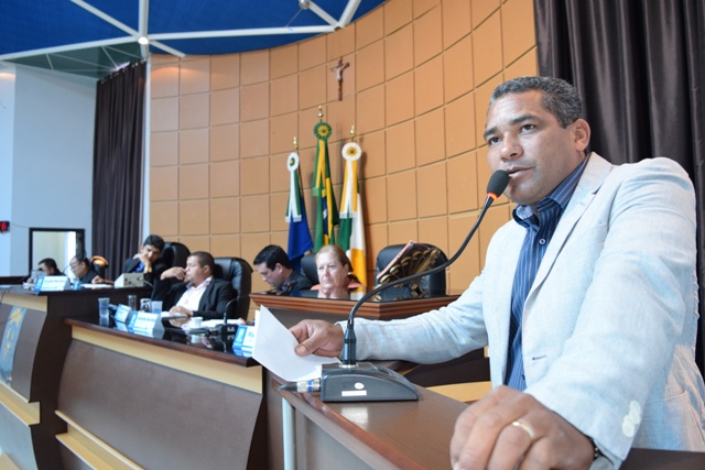 Piru pede campanha para orientar pedestres em Primavera