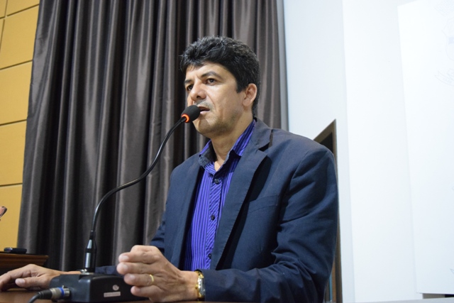 Presidente comenta aprovação de projetos na sessão