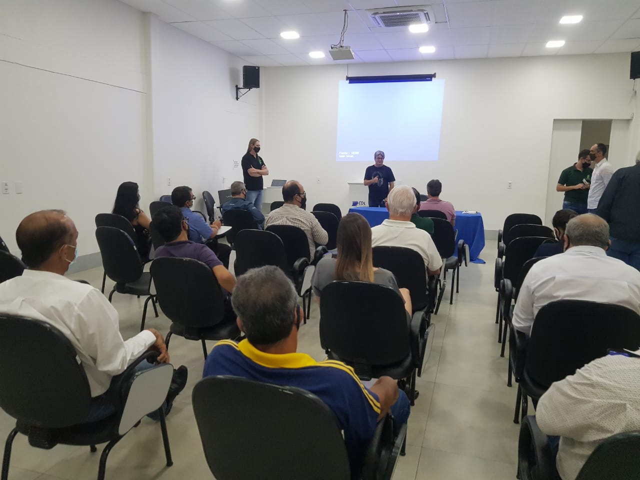 Projeto Despertar é apresentado à representantes da sociedade