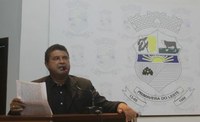 Vereador Carlos Araújo levanta bandeira e defende projetos sociais