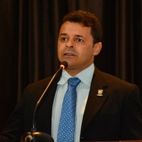Vereador Carlos Instrutor pede manutenção em estrada rural