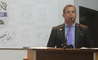 Vereador Kinha Juritis defende educação como fator primordial para o futuro