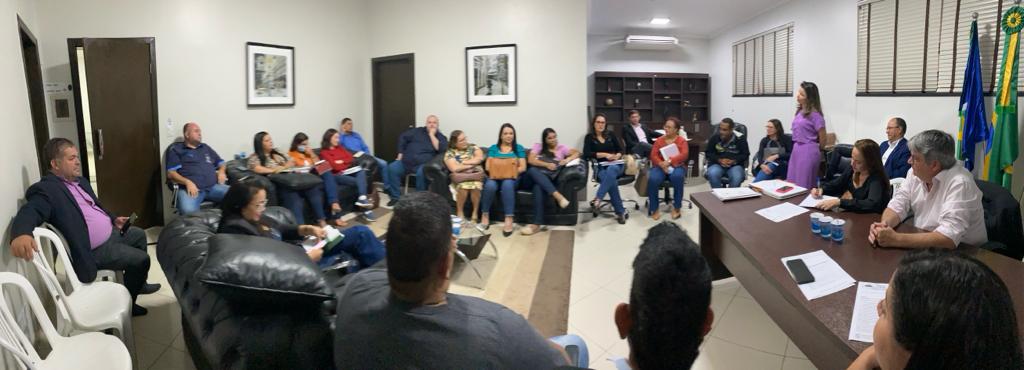 VEREADORES SE REÚNEM COM EQUIPE DA SAÚDE, ANALISAM AÇÕES E AJUSTES
